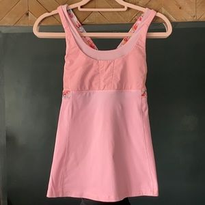Lululemon tank, size 6
